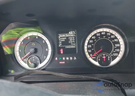 2019 Ram 1500 Classic Tradesman 4X4 5'7 Box z USA, uszkodzony, nr VIN 1C6RR7KT2KS597888